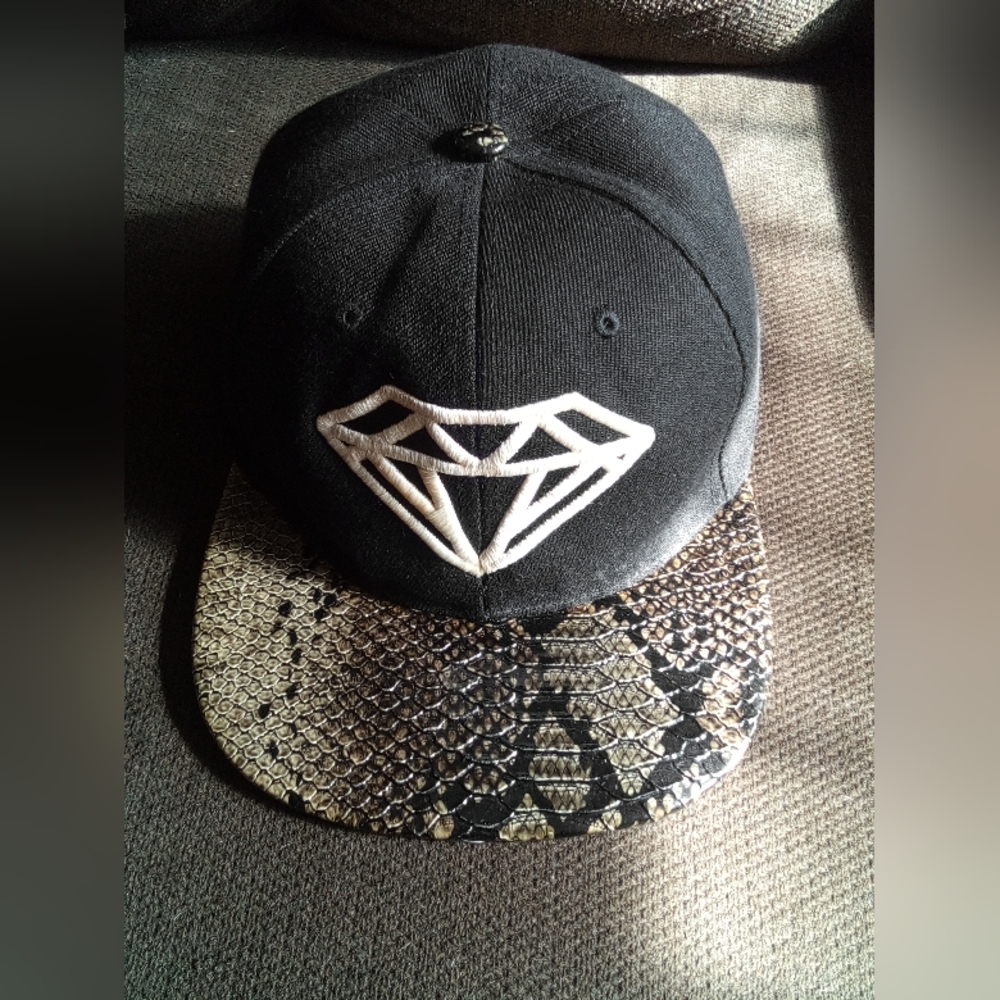 Headline snapback